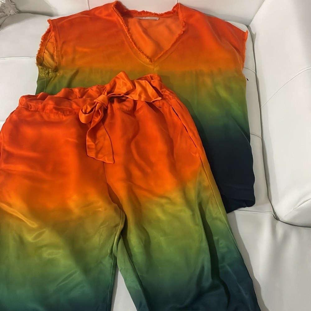 NWOT CALI DREAMING ombre orange green satin cooed matching set Small